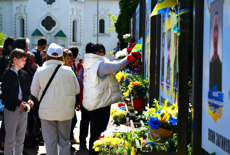 У Ніжині освятили Алею Героїв