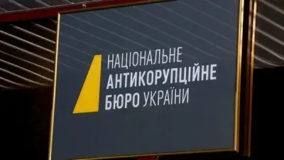 Тест для влади: чи зможуть чиновники залучити два агрохолдинги до ремонту дороги, яку вони руйнують своїм транспортом