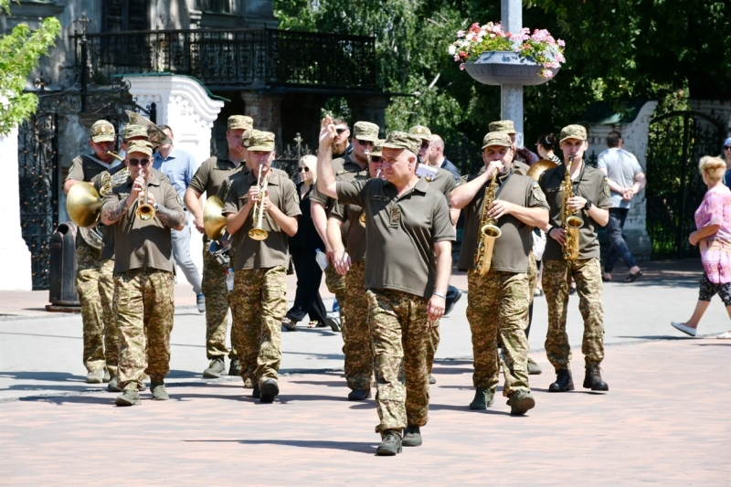 У Ніжині провели в останню дорогу загиблого Героя Олександра Процька